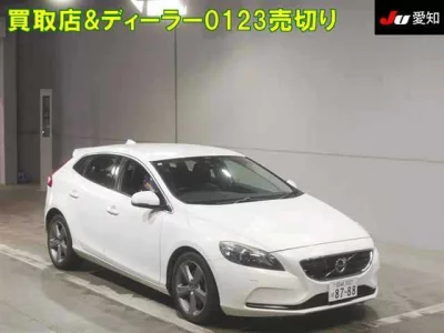 Volvo V40