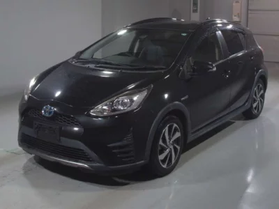 Toyota AQUA  с аукциона в Японии