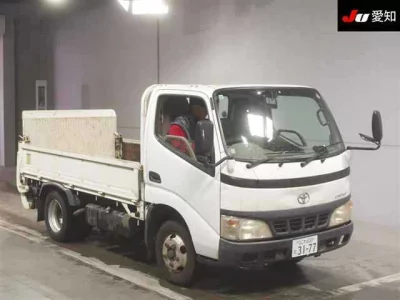 Toyota DYNA  с аукциона в Японии