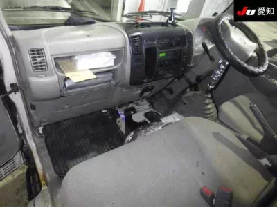 Toyota DYNA  с аукциона в Японии