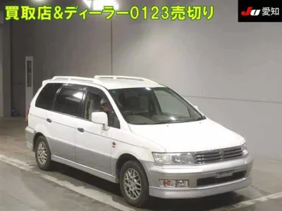 Mitsubishi CHARIOT GRANDIS