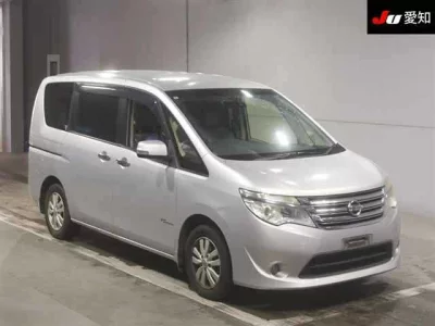 Nissan SERENA  с аукциона в Японии