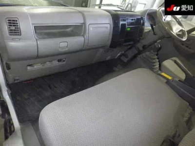 Hino DUTRO  с аукциона в Японии