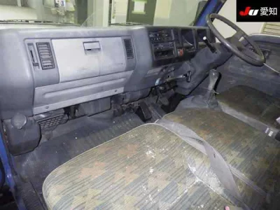 Mazda TITAN  с аукциона в Японии