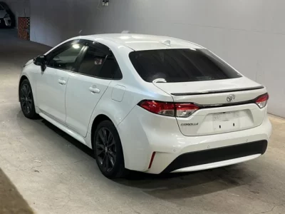 Toyota COROLLA TOURING  с аукциона в Японии
