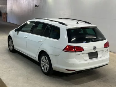 Volkswagen GOLF VARIANT