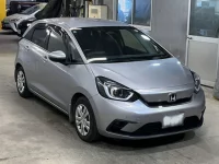 Honda FIT лот № 840 оценка 3.5  с аукциона в Японии 3