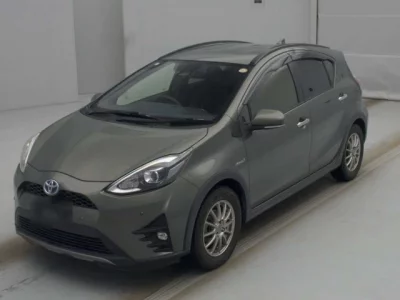 Toyota AQUA  с аукциона в Японии