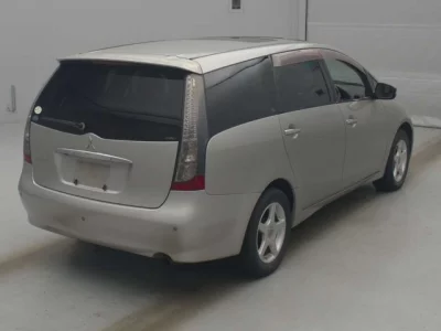 Mitsubishi GRANDIS