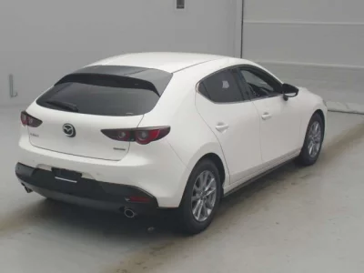 Mazda MAZDA3  с аукциона в Японии