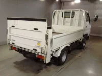 Toyota DYNA лот № 63502 оценка 3  с аукциона в Японии 1