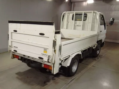 Toyota DYNA  с аукциона в Японии