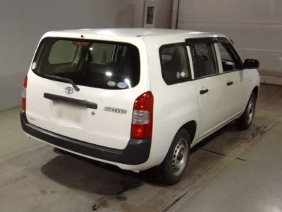 Toyota SUCCEED  с аукциона в Японии