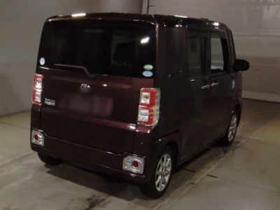 Toyota PIXIS MEGA  с аукциона в Японии