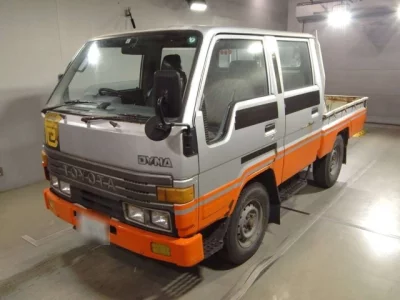 Toyota DYNA  с аукциона в Японии