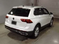Volkswagen TIGUAN лот № 100 оценка 5  с аукциона в Японии 1