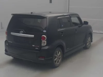 Toyota COROLLA RUMION  с аукциона в Японии