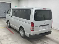 Toyota HIACE VAN лот № 30016 оценка 3.5  с аукциона в Японии 1