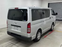 Toyota HIACE VAN лот № 30016 оценка 3.5  с аукциона в Японии 4