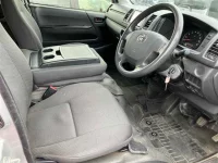 Toyota HIACE VAN лот № 30017 оценка R  с аукциона в Японии 6