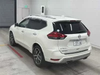 Nissan X-TRAIL лот № 30013 оценка 4  с аукциона в Японии 1