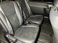 Toyota VOXY лот № 30044 оценка 4  с аукциона в Японии 7