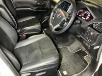 Toyota VOXY лот № 30044 оценка 4  с аукциона в Японии 6