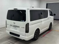 Toyota HIACE VAN лот № 30054 оценка R  с аукциона в Японии 4