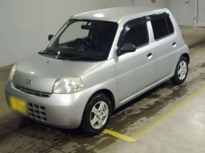 Daihatsu Esse