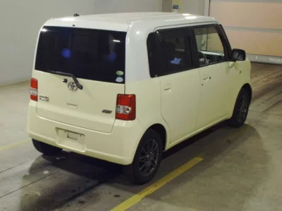 Toyota PIXIS SPACE