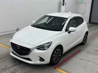 Mazda DEMIO лот № 30073 оценка 4  с аукциона в Японии 3