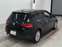 Volkswagen GOLF лот № 30076 оценка 4  с аукциона в Японии 4