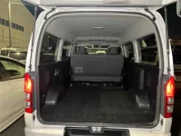 Toyota HIACE VAN лот № 30092 оценка 3.5  с аукциона в Японии 9