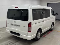 Toyota HIACE VAN лот № 30092 оценка 3.5  с аукциона в Японии 4