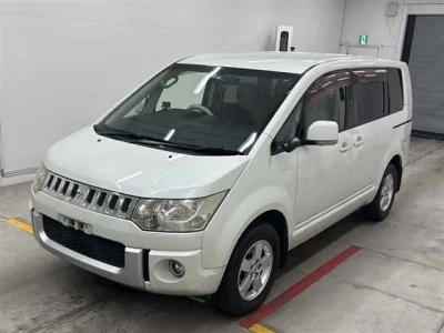 Mitsubishi DELICA D5  с аукциона в Японии