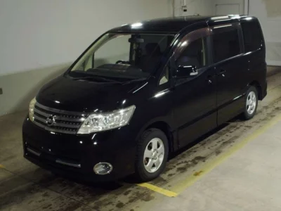 Nissan SERENA  с аукциона в Японии