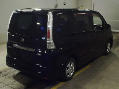 Nissan SERENA  с аукциона в Японии