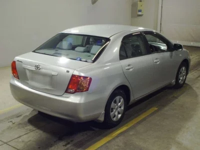 Toyota COROLLA AXIO  с аукциона в Японии