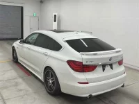 BMW 5-Series лот № 30125 оценка R  с аукциона в Японии 1