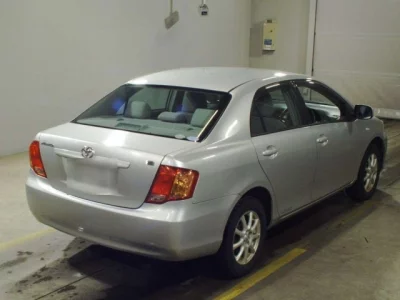 Toyota COROLLA AXIO  с аукциона в Японии