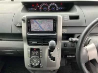 Toyota VOXY лот № 90223 оценка R  с аукциона в Японии 5