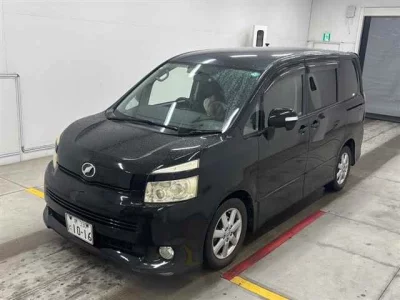 Toyota VOXY  с аукциона в Японии