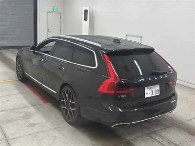 Volvo V90