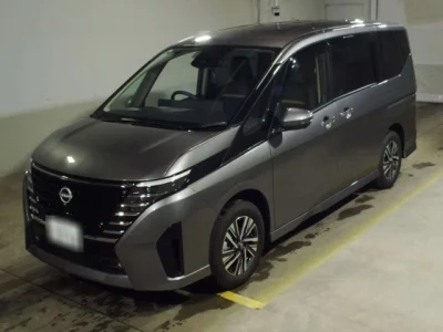 Nissan SERENA  с аукциона в Японии