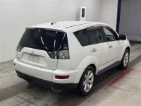 Mitsubishi OUTLANDER лот № 90230 оценка 3.5  с аукциона в Японии 4