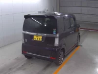Honda N BOX лот № 3063 оценка R  с аукциона в Японии 3