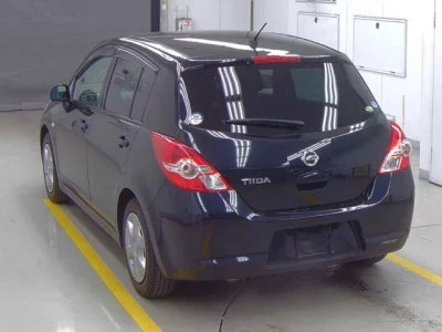 Nissan TIIDA