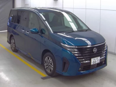 Nissan SERENA  с аукциона в Японии