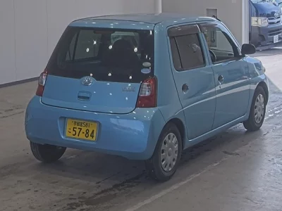 Daihatsu Esse