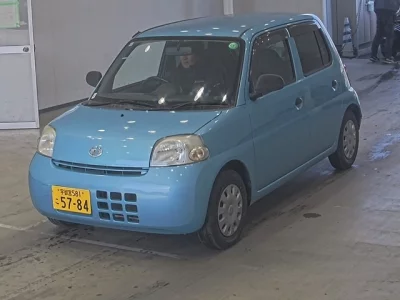 Daihatsu Esse